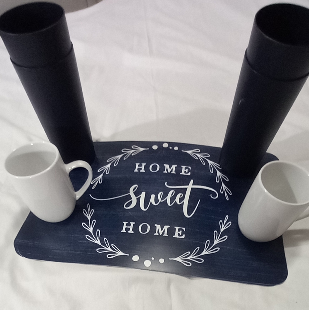 Placemats cups and glasses